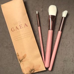 Luxie GAEA 3 piece brush set